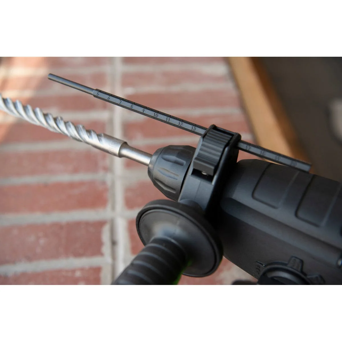 GW 24V Hammer Drill with 2AH Battery and Charger - Image 4