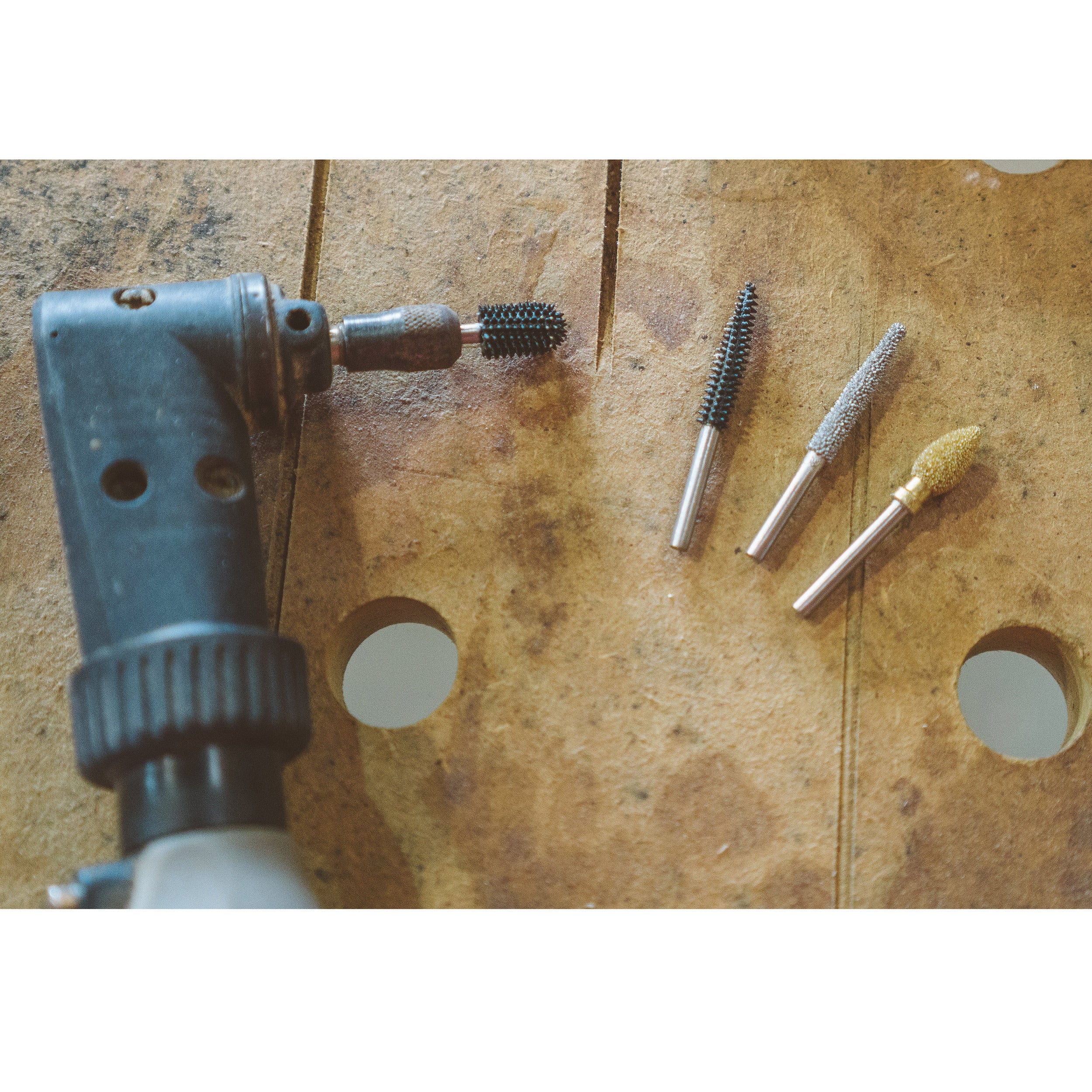 Extreme Cylinder Burr, 1/8" Shaft, Very Coarse (1/4" x 1/2") - Image 5